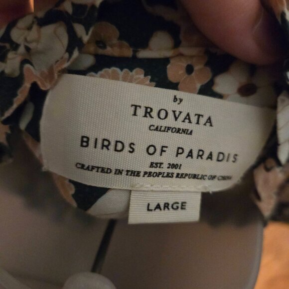 Trovata Birds of Paradis Groundcover Floral Button Down Floral Helena Blouse - Picture 5 of 13